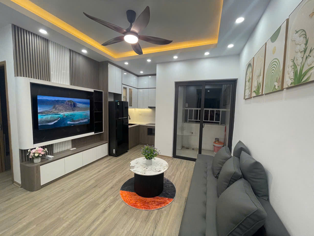 Bán căn hộ chung cư KVKL Nguyễn Xiển Hoàng Mai 56m2 x 2 ngủ tầng 9 giá chỉ 3 tỷ
