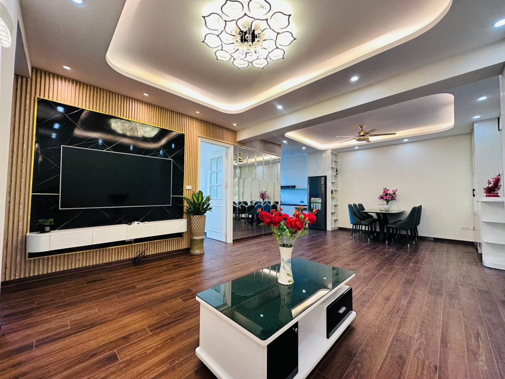 (Tin thật 100%) CH 97m2 x 3PN tại CT20 KĐT mới Việt Hưng - Ban công Đông Bắc - Nội thất 600 triệu