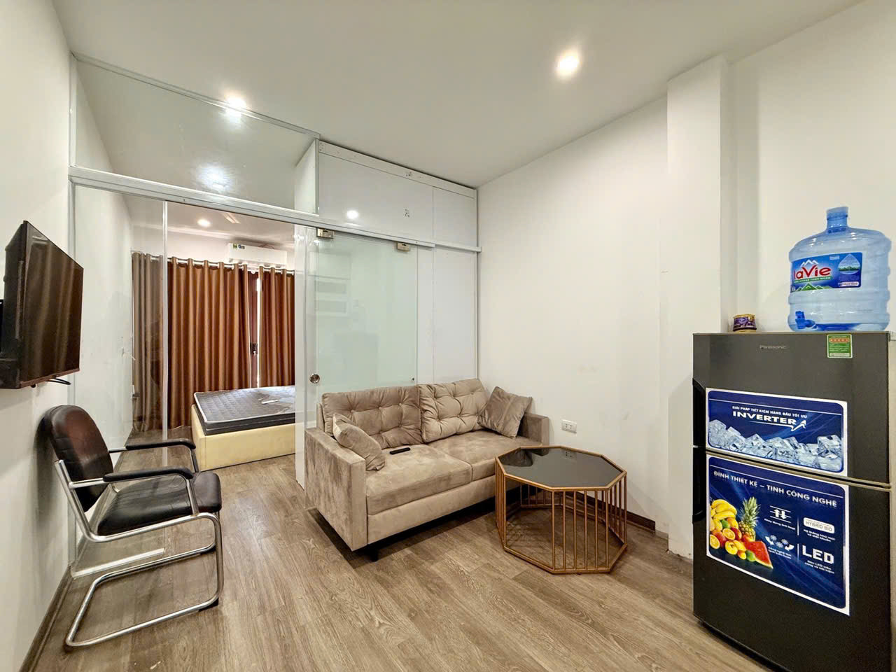 34 Phương Mai, 44m 6 tầng, hồ trước, nội thất sau, căn nhà bước ra từ phim trường