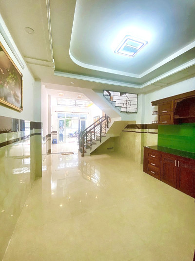 Bán Nhà 3 Tầng Hẻm Xe Hơi 4PN Đẹp Mới – Gần Vicom Quận 9 – Tăng Nhơn Phú B – Chỉ 7.2 Tỷ