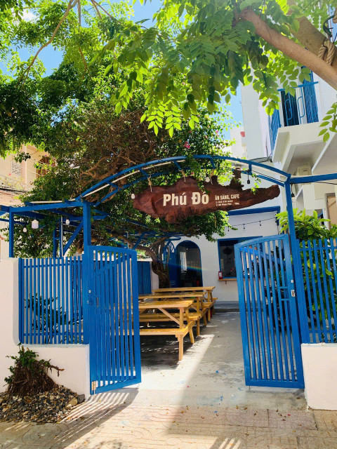 Bán nhà 2 mặt tiền Phan Phù Tiên , Nha Trang dt 110m2 giá bán 15 tỷ thương lượng
mọi thông tin chi tiết vui lòng liên hê e Bích để trao đổi thương lượng giá