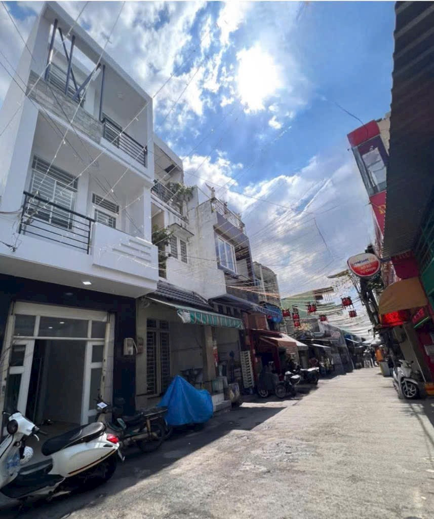 CƠ HỘI ĐẦU TƯ HIẾM CÓ TẠI QUẬN 1 – CĂN NHÀ ĐỘC ĐÁO 🏩