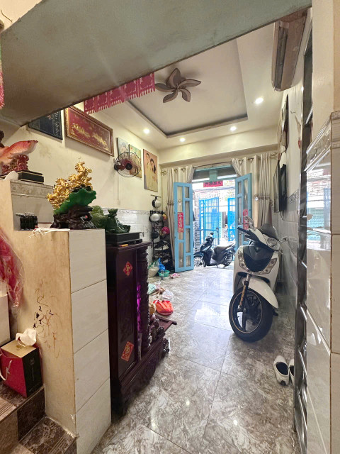 Nhà MT Phong Phú P11Q8 tầng trệt có phòng ngủ