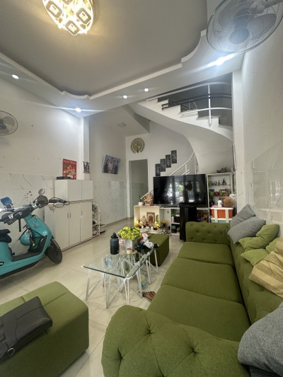 ♣ Mặt Tiền Lê Thị Hồng Gấm, Hải Châu, 62m2, 2 tầng sạch đẹp, 5.x tỷ