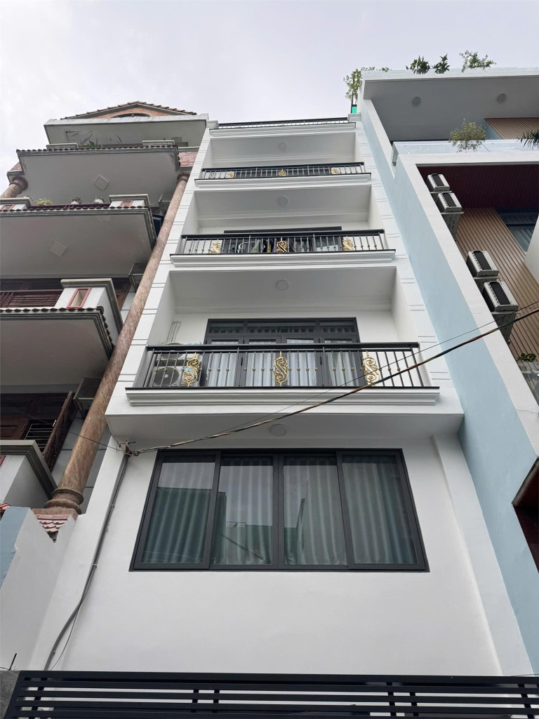 **Bán nhà ngay Lê Văn Sỹ** HXH phường 1 Tân Bình; (4,5*22) , gần công viên