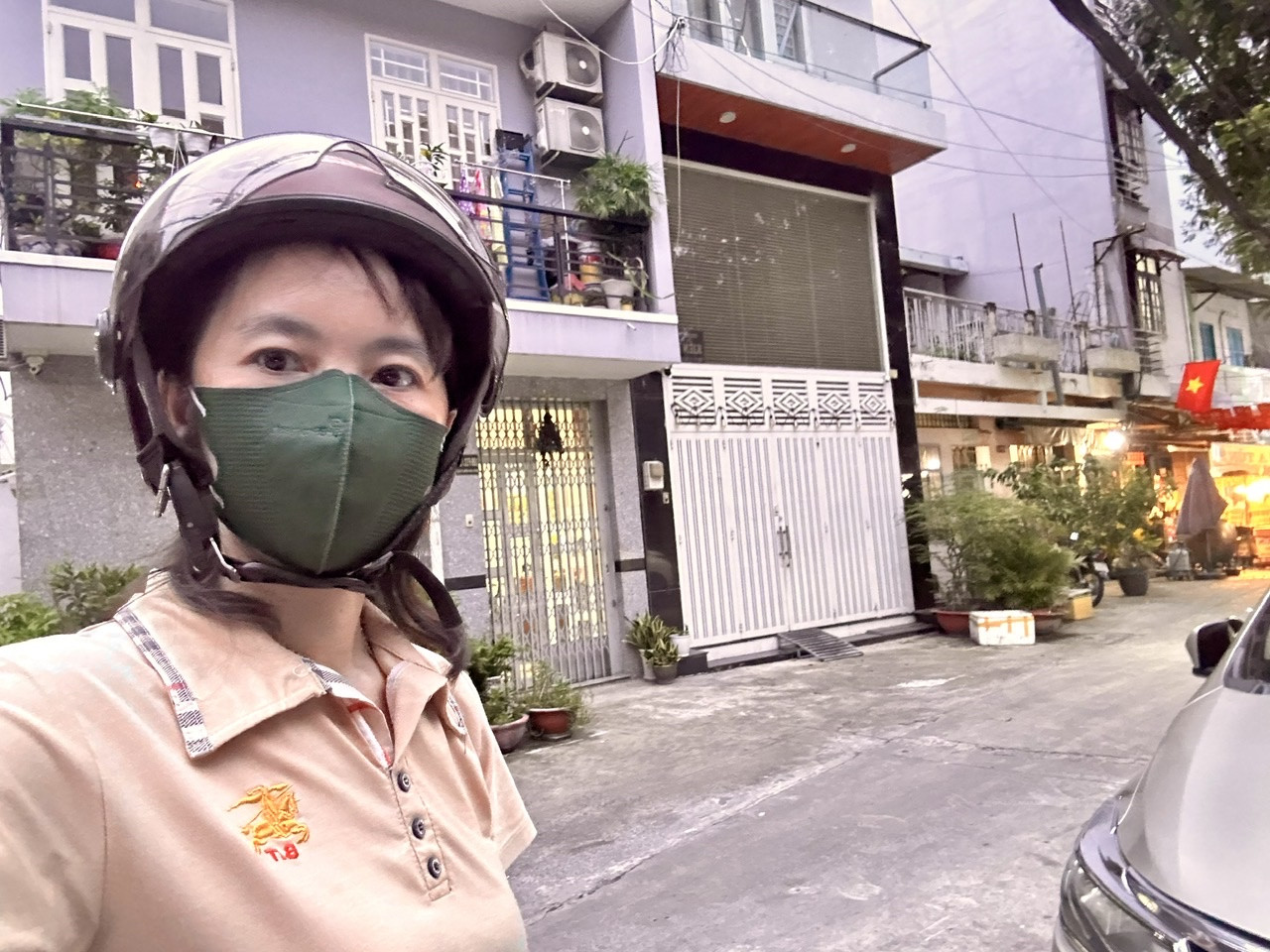 HIẾM CÓ VỊ TRÍ ĐẸP THẾ NÀY ; NHÀ VỪA GẦN TRƯỜNG, GẦN SIÊU THỊ DIỆN MÁY- LIÊN THÔNG NHIỀU HƯỚNG- BẾN VÂN ĐỒN- HOÀNG BIỆU, NGUYỄN TẤT THÀNH QUA Q1,8,7 ĐIỀU NHANH VÀ THUẠN LỢI.