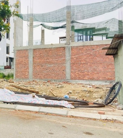 # Mặt Tiền đường 7.5m Sát Furama, 102m2, ngang 6m, 2 mặt thoáng, 12.x tỷ