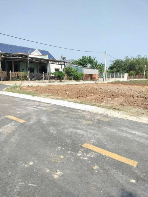 Nợ lãi NH bán gấp 275m2 đất kế bên KCN đang hoạt động dân cư đông. Giá 190tr