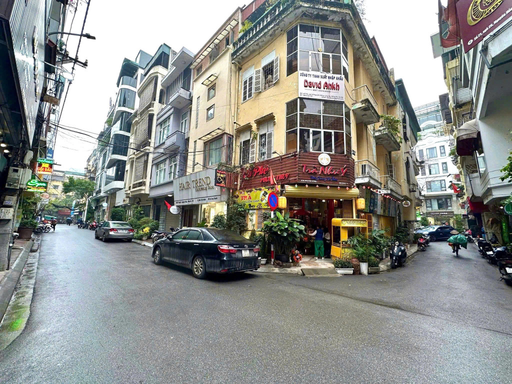 BÁN NHÀ NGUYÊN HỒNG, ĐỐNG ĐA - 70M² - MT 5.6M - VỈA HÈ Ô TÔ TRÁNH - KINH DOANH - 28.5 TỶ