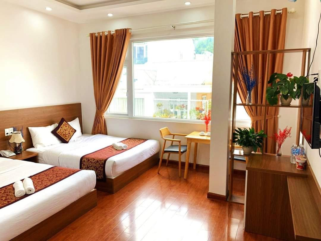 Bán khách sạn mặt phố Đường Thành, 171m2, 10 tầng 1 hầm thang máy, mặt tiền 5.1m, 168 tỷ, KD đỉnh