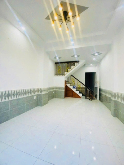 Bán nhà 2 tầng, 42m², 2PN, 2WC, Linh Tây, Thủ Đức, 3.3 tỷ