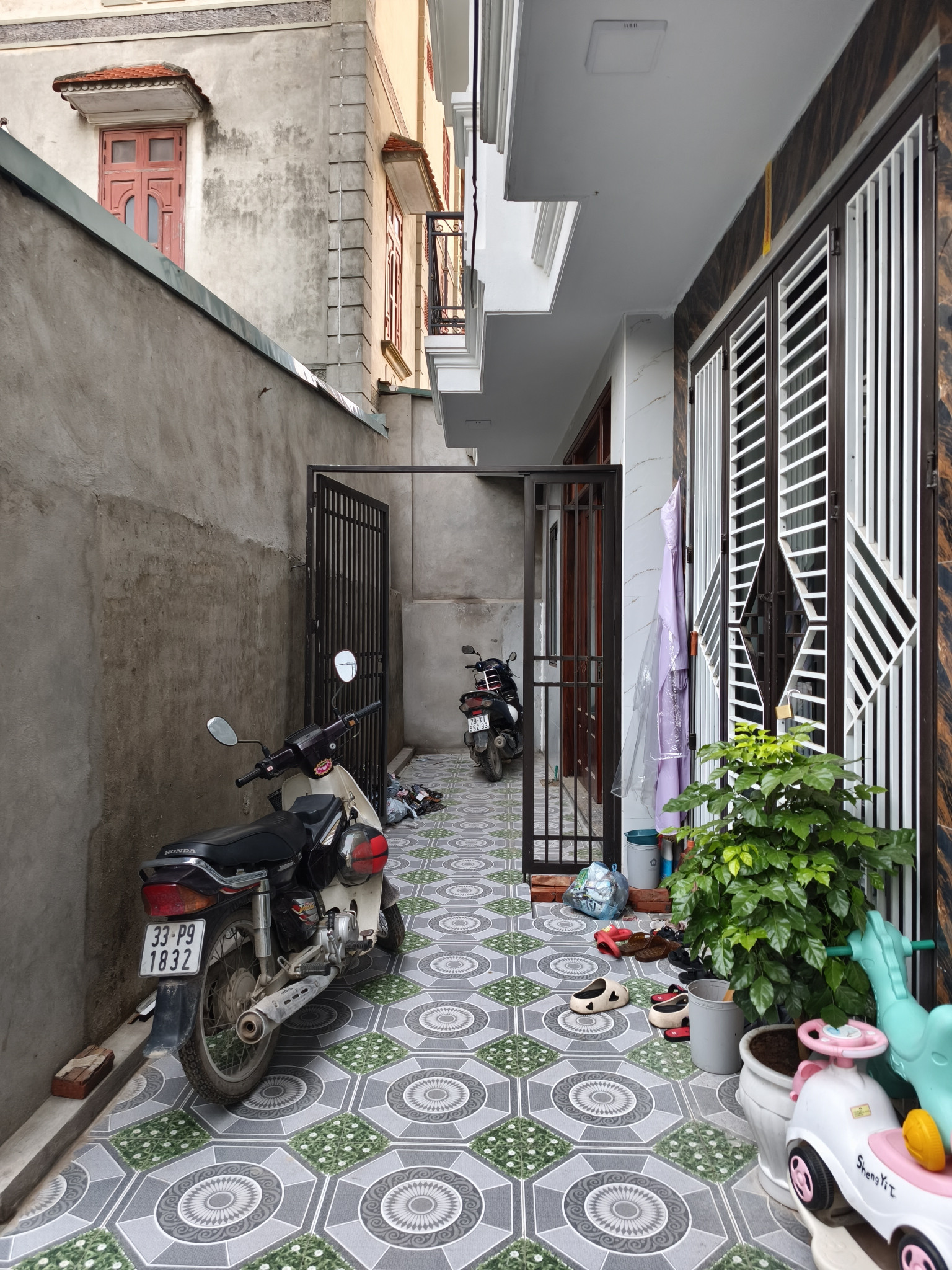 Bán nhà 40m2m² ngang 5m giá 3.7 tỷ tại Xã Yên Sở Huyện Hoài Đức