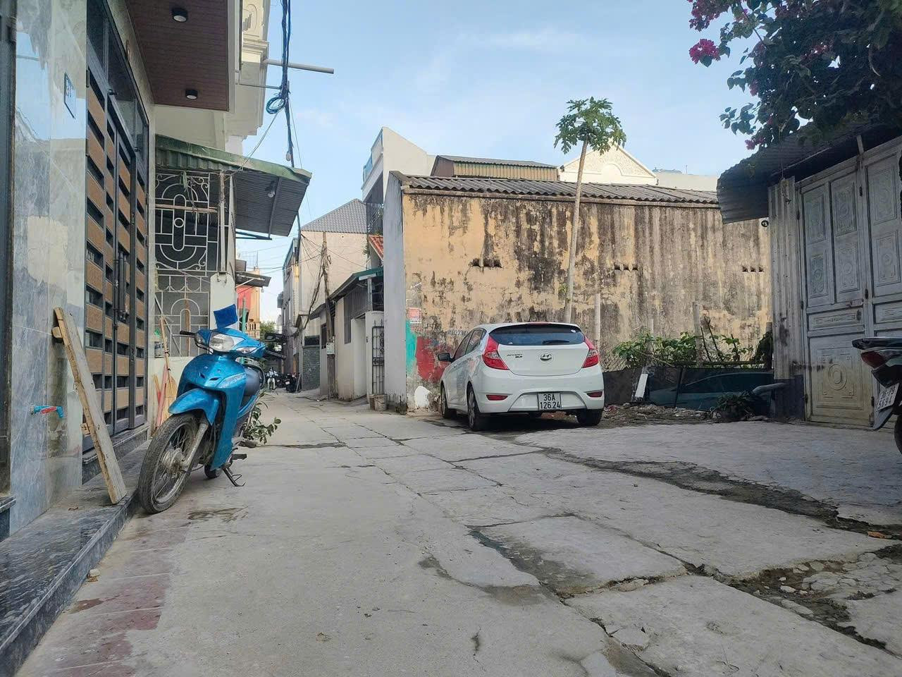 SỠ HỮU NGAY NHÀ ĐẸP - GIÁ TỐT - Vị Trí Đắc Địa Tại TRUNG TÂM – GẦN THPT CHUYÊN LAM SƠN, THANH HOÁ