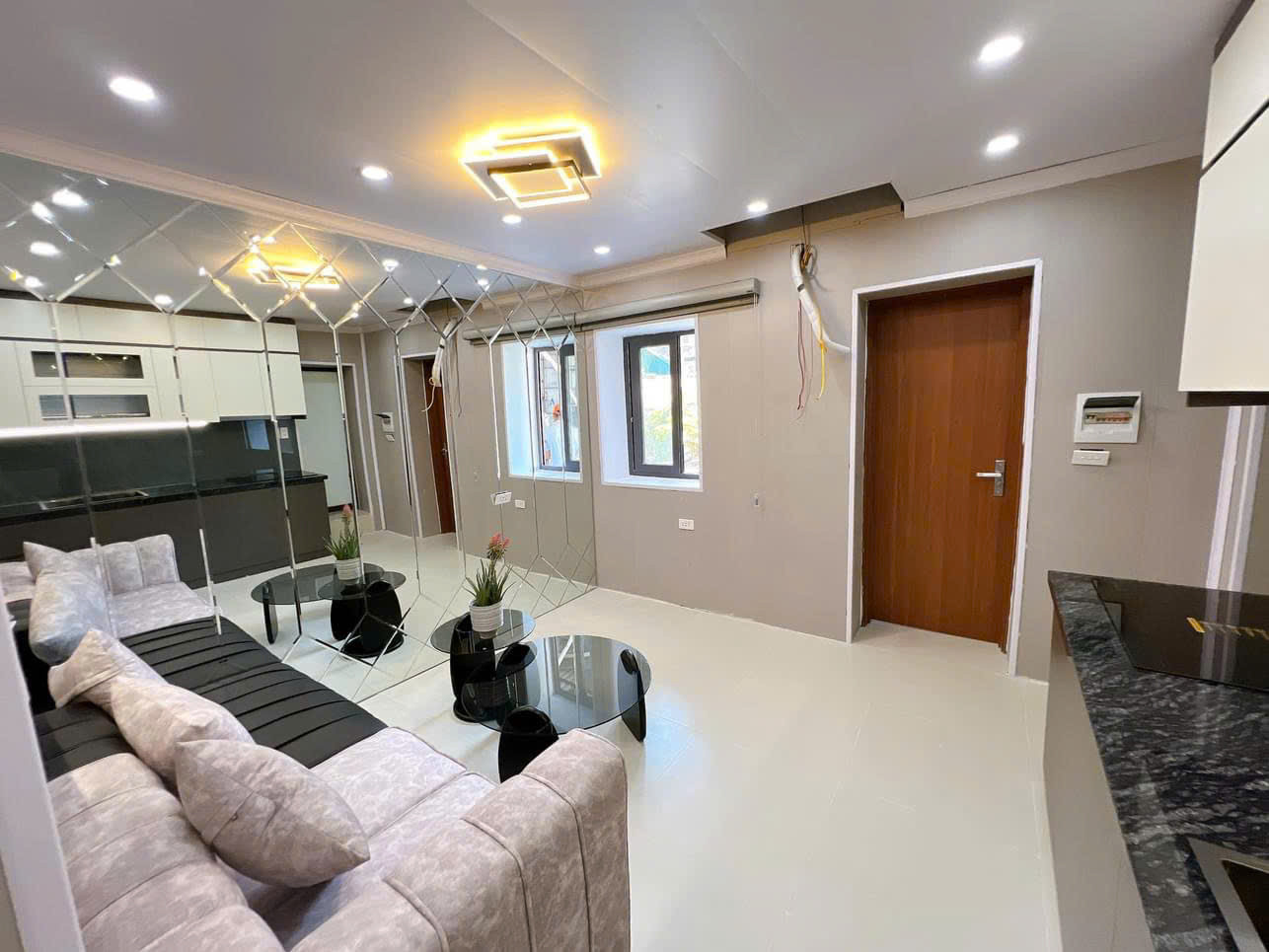 TOÀ CCMN SÁT PHỐ CẦU GIẤY 58M2 8T THANG MÁY MẶT TIỀN SIÊU RỘNG 8M 14 PHÒNG ĐÔI KHÉP KÍN CHỈ 15 TỶ