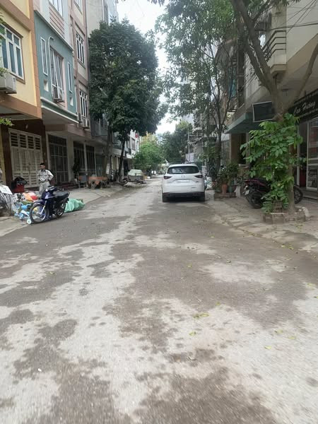 BÁN LÔ ĐẤT ĐẸP PHÚ DIỄN  BẮC TỪ LIÊM 44m2 NHỈNH 10 tỷ. ĐƯỜNG CHỤC CHÍNH – KINH DOANH – Ô TÔ CHÁNH – VỈA HÈ