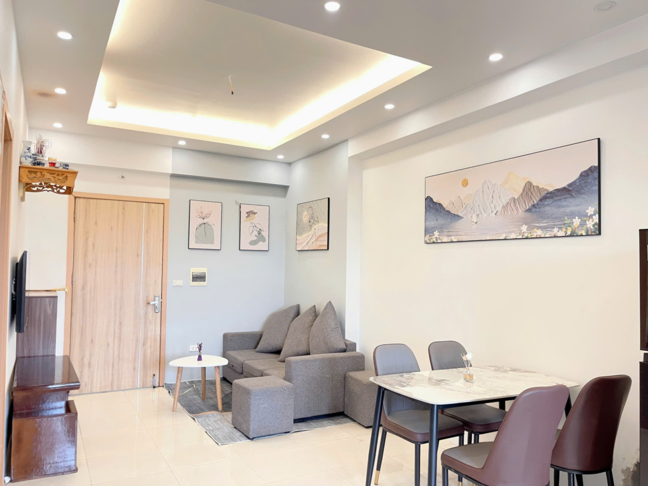 chính chủ cần bán căn hộ chung 65m2, ban công hướng Nam  2 tỷ 420tr
