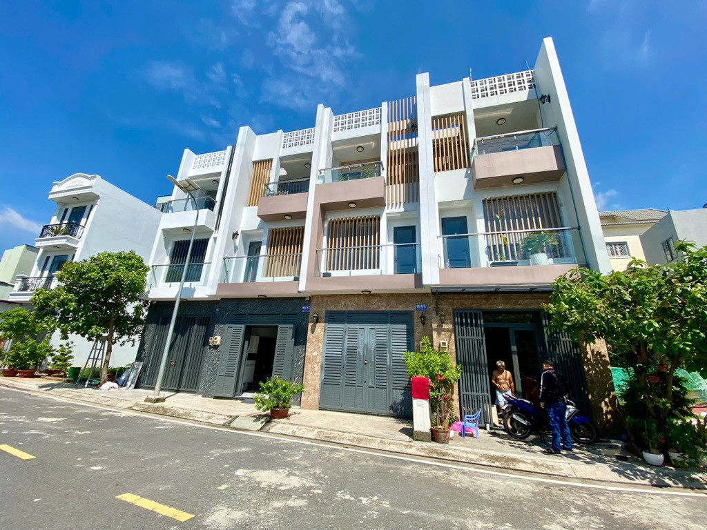 Bán nhà 60m² ngang 4m giá 5.7 tỷ tại Phường Bình Hưng Hoà B Quận Bình Tân