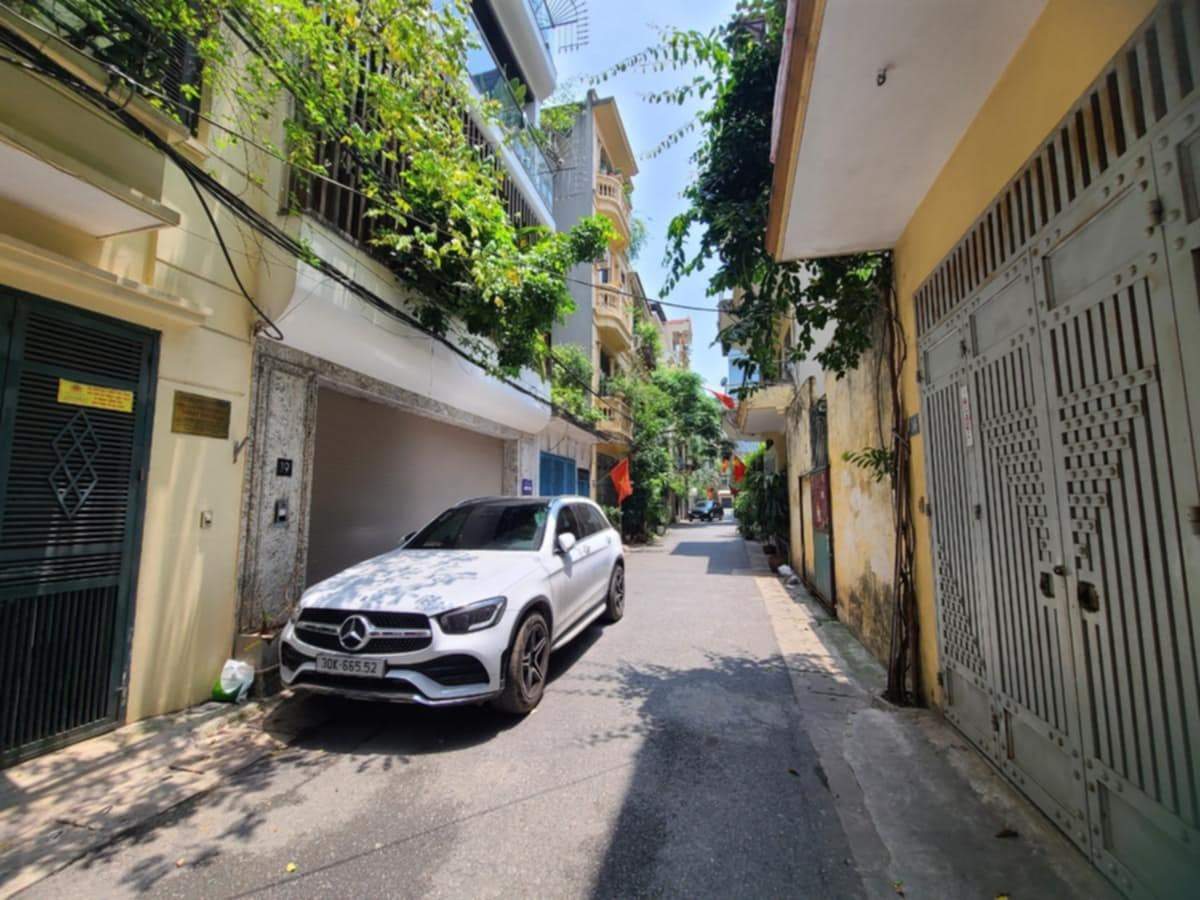 Bán nhà Phân Lô Lạc Trung,  Thanh Nhàn, 80m2 x 6 tầng, MT 6m, Giá: 23,8 tỷ( ctl)