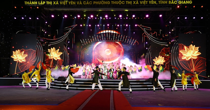 Buổi lễ công thành lập thị xã Việt Yên